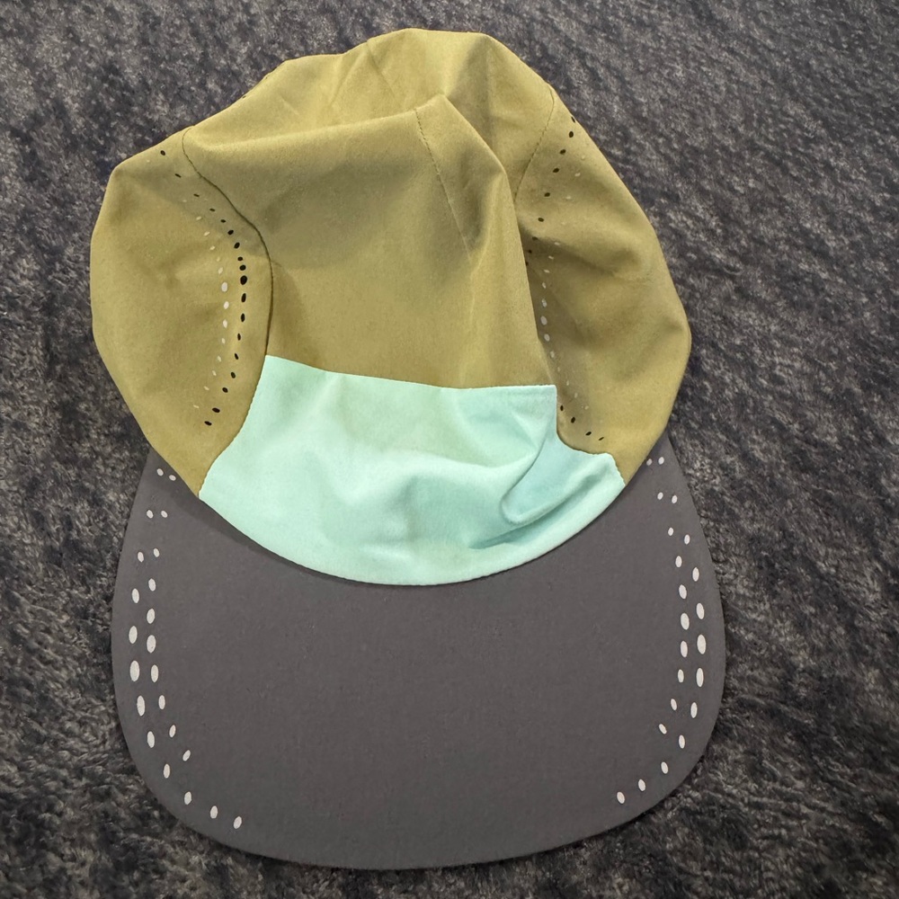 Lightweight Crushable Run Hat
L/xl